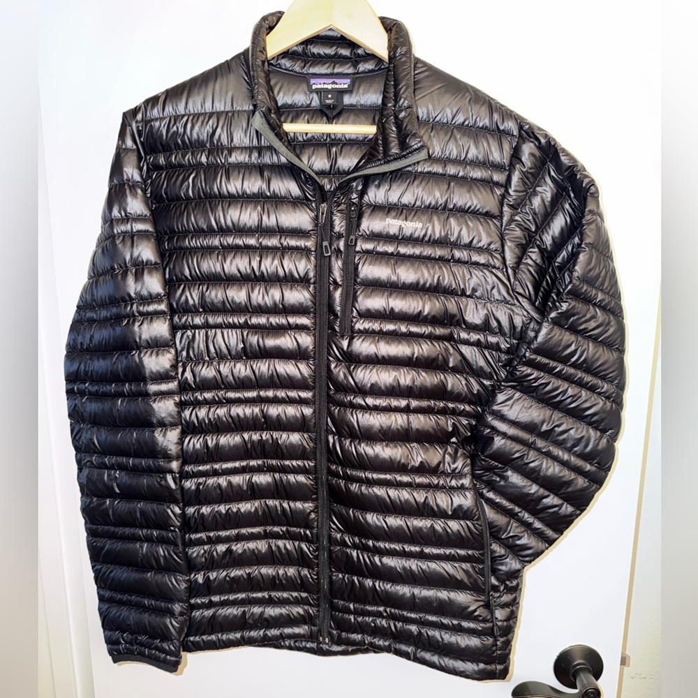 Patagonia Men’s Ultralight Down Jacket